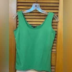 Anue Ligne Fitted Green Tank Top with Scoop Neckline Sz M